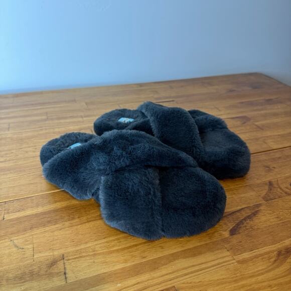 Tom’s Susie Charcoal Gray Criss Cross Slippers Lounge Cozy Fuzzy Size 7 - Picture 2 of 4